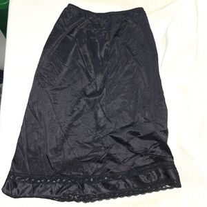 Vintage Sliperfection Elegant Black Slip  with Lace Trim Sz. Small Waist 24-26
